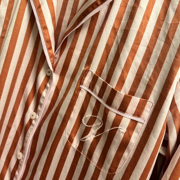 Victoria’s Secret Long Sleeve Sleep Shirt Size Small Red and Pink Striped - Picture 2 of 9